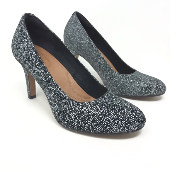 clarks heels pumps